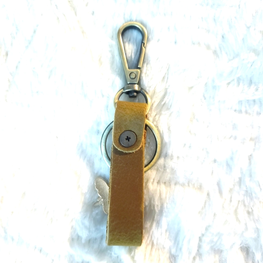 Genuine Natural Tan Leather key holder with Bee charm - Picture 3 of 6